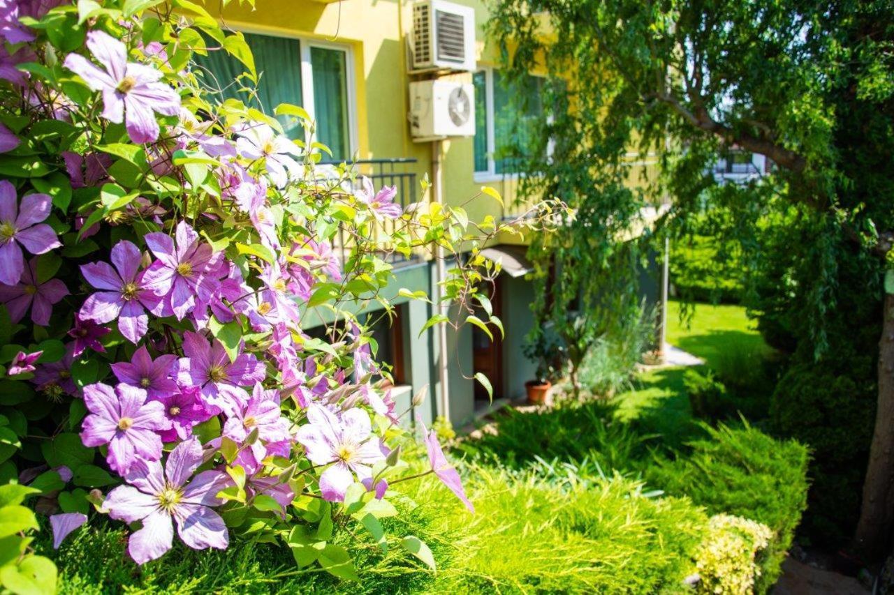 Вила Костадинов Varna Esterno foto