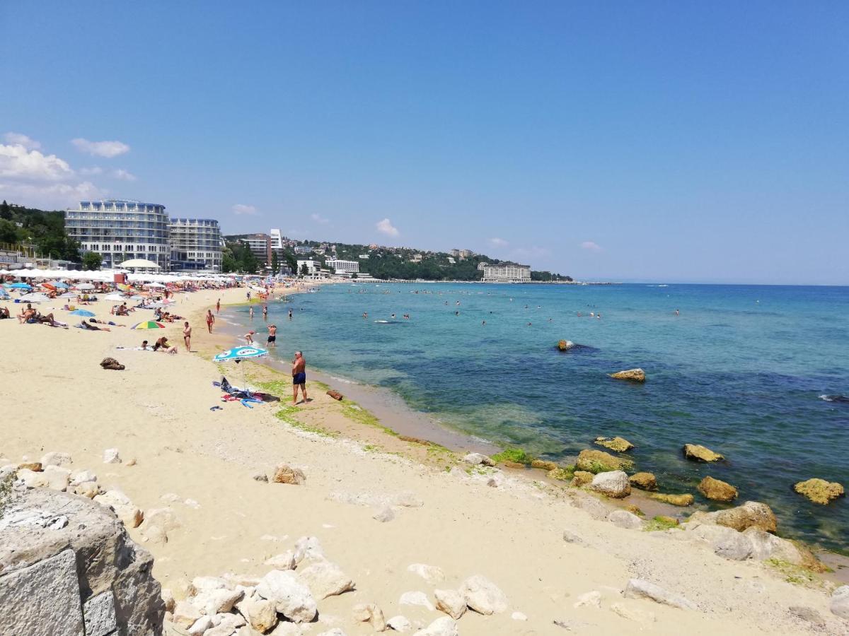 Вила Костадинов Varna Esterno foto