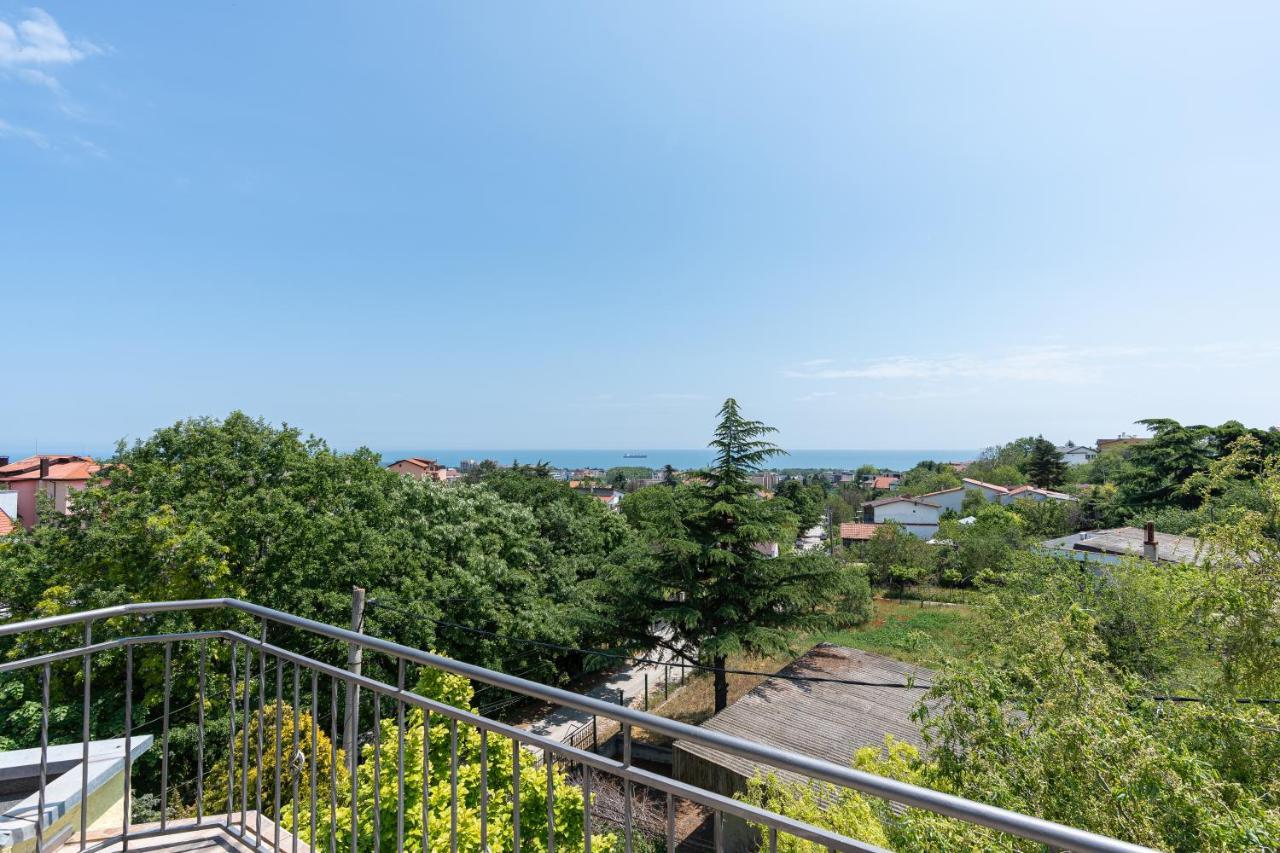 Вила Костадинов Varna Esterno foto